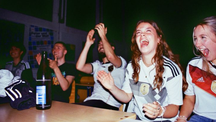 ⚽ Watch Party de la FIFA (Octavos de Final) en Space Cowboy